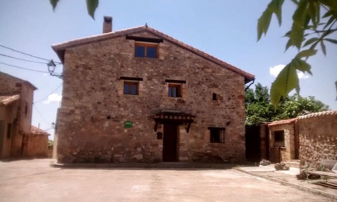 Horna House | El nacimiento del río Henares