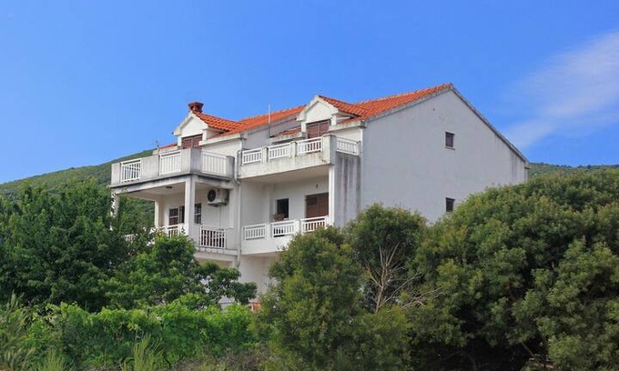Kneza Apartment | One bedroom apartment near beach Kneža, Korčula (A-10168-a)