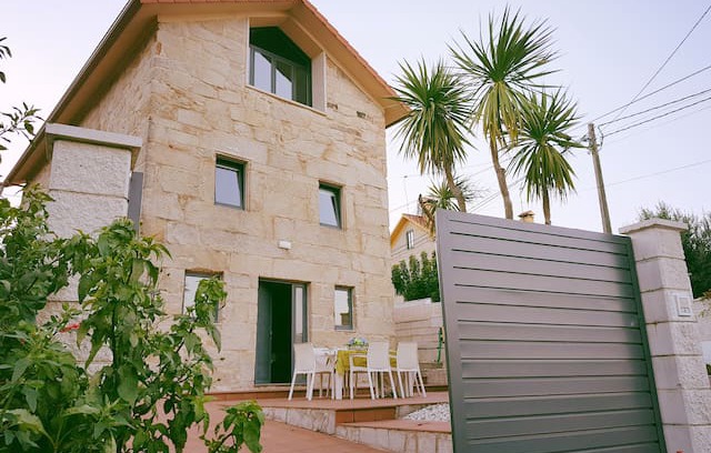 Donon House | Preciosa casa en Hío-Cangas, Playa de Areabrava