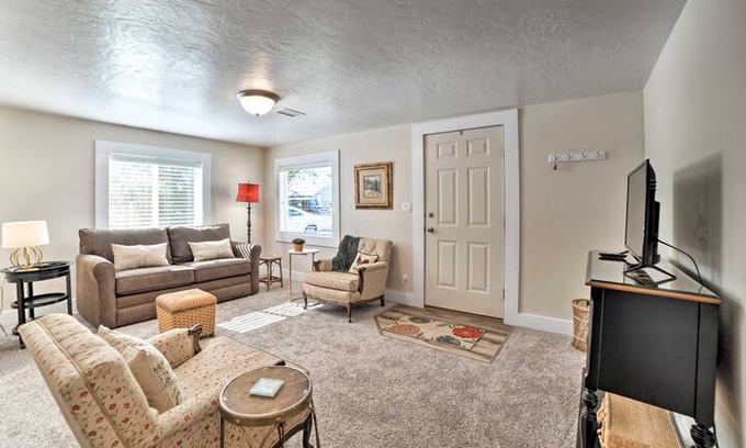 Cortez House | Tea Rose Cottage w/Yard, 3 Blks to DT Cortez