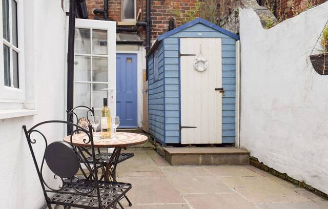 West Cliff House | Little Treasure - UK2542 (UK2542)