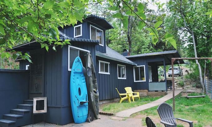 Lakehead Cabin | Lake Shasta Salt Creek Retreat