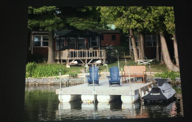 Stone Mills Cabin | Cottage on Varty Lake - 25min from Kingston !