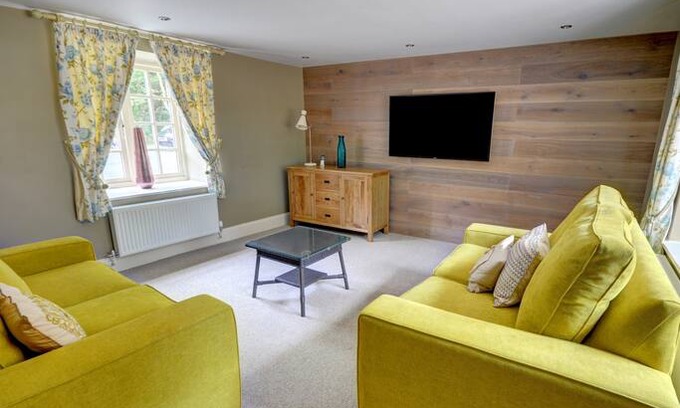 Sandsend House | Clematis Cottage
