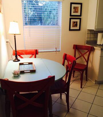 Avondale House | Simple, Clean & Convenient!!!
