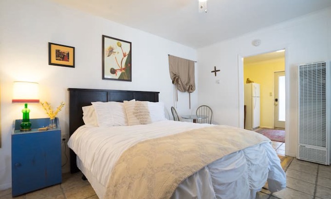 Victory Hills House | Casita Near Nob Hill, Airport, UNM, 5 min Downtown