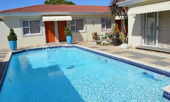Summerstrand Bed & Breakfast | @47 Guest House