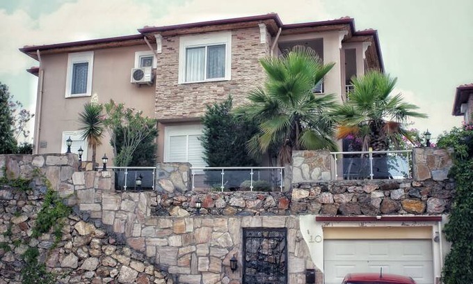 Kargicak Villa | Kargıcak mahallesinde mustakıl havuzlu 4+1 villa!!