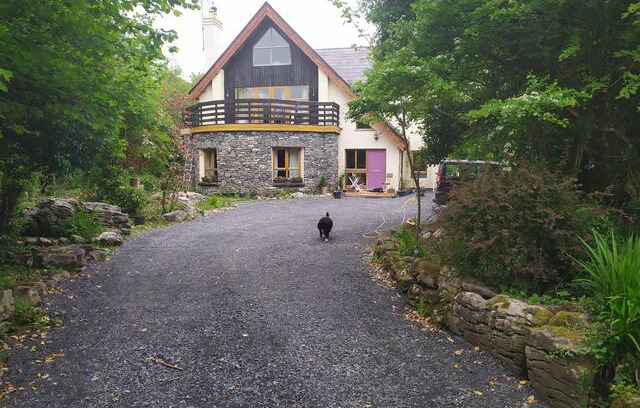 Doorus House | Peaceful Room in the Kinvara Countryside 1