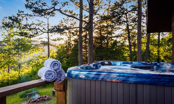 Jasper Cabin | Morwood House - Mountaintop of 15+ Private Acres
