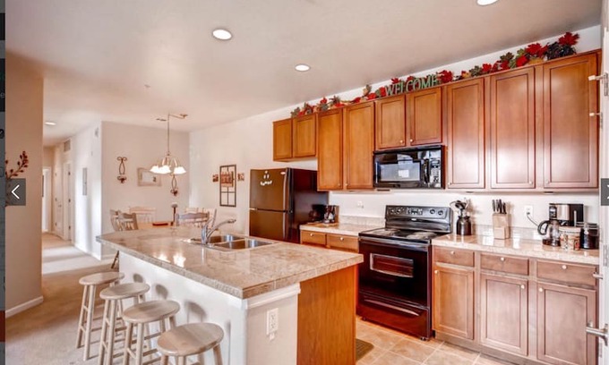 Silvercreek Apartment | Ski, Hike, Bike, and Enjoy the Fire!