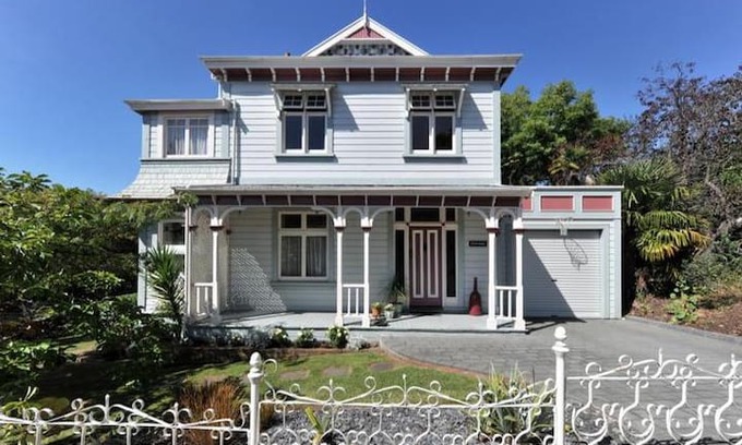 Nelson South Villa | Tintagel Guesthouse Cottage Nelson