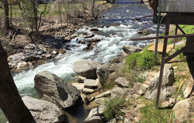 Bat Cave Cabin | 3Br. Rocky Broad River Hot Tub Fire place