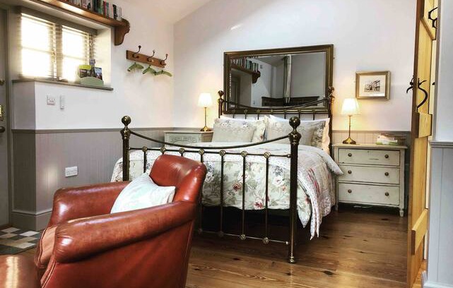Kenn Other | The Boot Room Annexe @ Hannaford House, nr Exeter