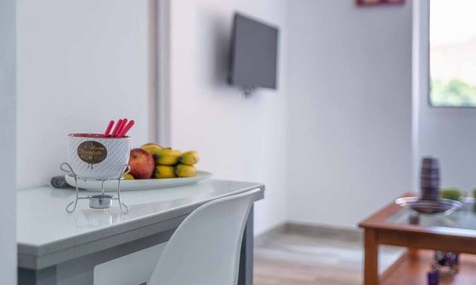 Los Naranjos Apartment | Apartamento encantador y soleado (parking gratis)