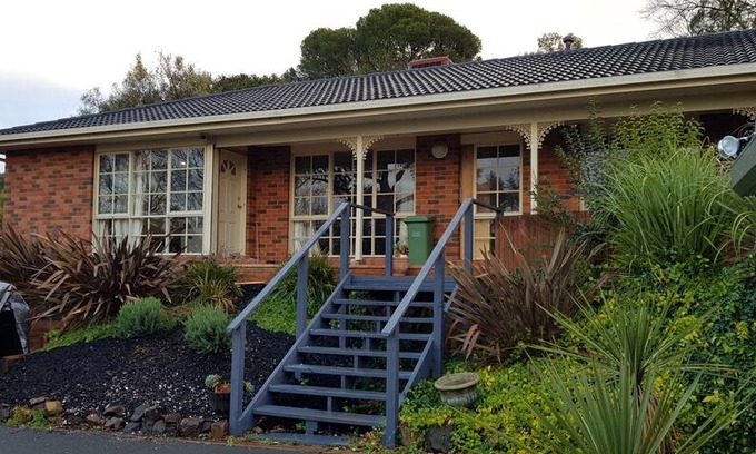 Mount Evelyn House | Free bushfire accommodation for family in need