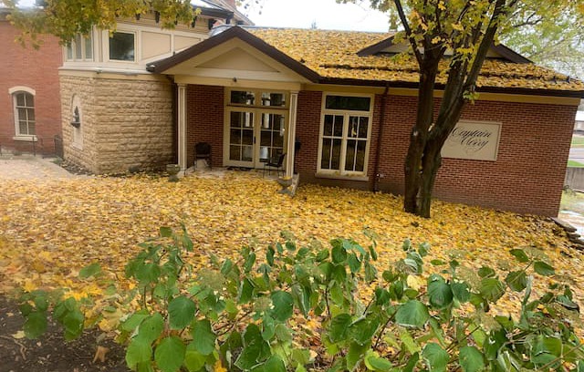 East Dubuque Villa | Captain Merry Mansion—4:20 Friendly