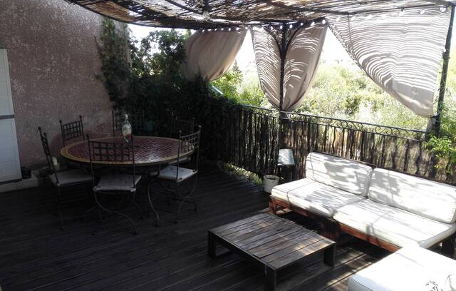 La Crau House | Loue maison avec piscine et terrasse, au calme.
