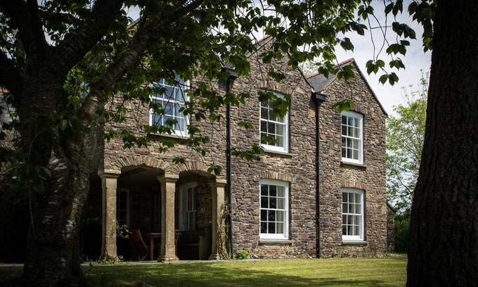 Cresselly House | Middlelands House, Rural Retreat