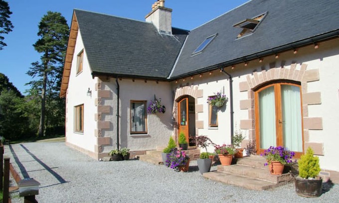 Glenlivet Bed & Breakfast | Thistle Dhu Bed and Breakfast