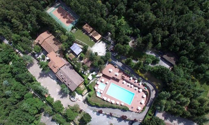 Campodonico Bed & Breakfast | HOTEL PINETA COUNTRY HOUSE