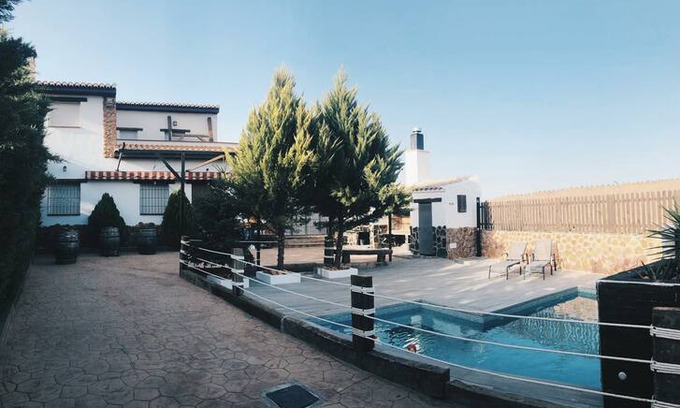 Caniles Villa | Casa rural en Granada , ideal grupos , y fiestas