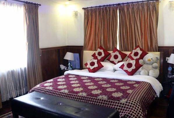 Burhanilkantha House | Golfutar