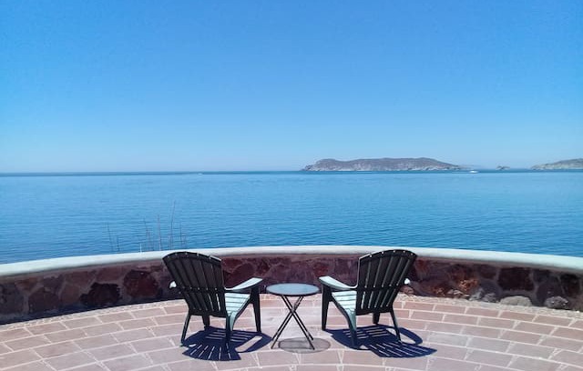Villas California House | 10 Villas California / Water front House