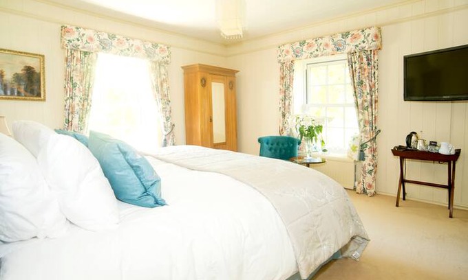 Dartmoor National Park House | Remote Luxury Superking/Twin; Breakfast, Hot Tub!