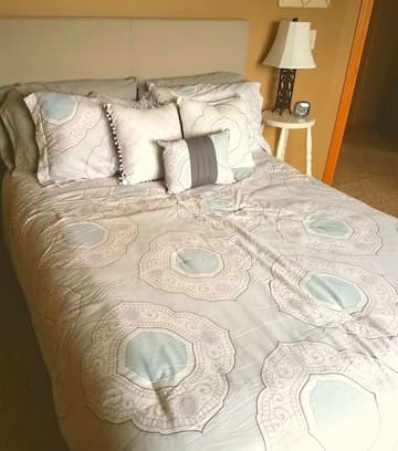 North Liberty Apartment | Traveling nurses welcome! Quiet, private room.
