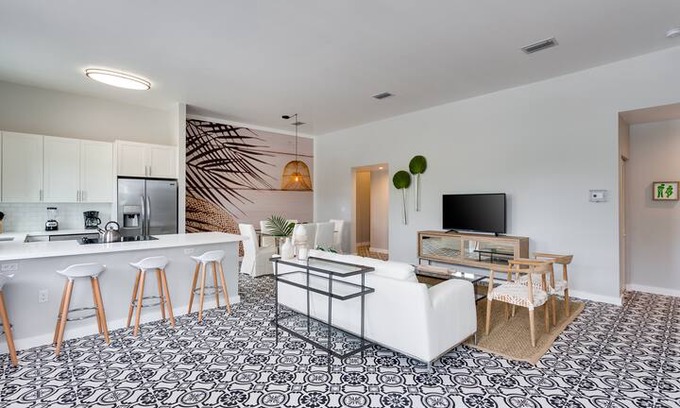Southwest Coconut Grove House | Casa Grande - One Floor