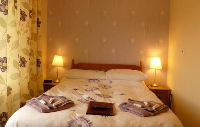 Whitby Bed & Breakfast | Assam House Guest House Whitby