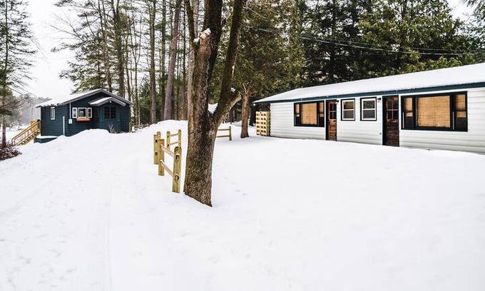 Yulan Cabin | Beaver Brook Lodge & Motel
