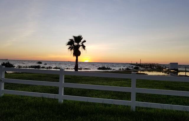 Rockport Apartment | Beach Fishing Studio 105 - Laguna Reef