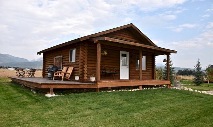 Victor Cabin | Pratt Cabin, Teton Valley, ID