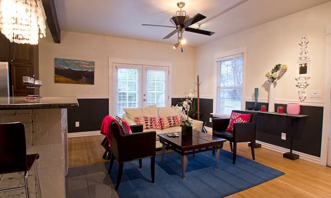 Brooklyn House | Exquisite Modern Spacious 2+ Bedroom/Bath Flat