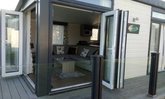 Tewitfield Cabin | Kingfisher Lodge, 30 Yealands
