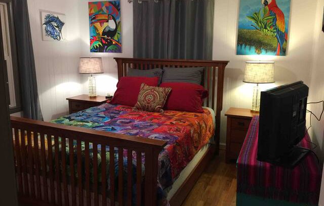 Williamsburg House | Casita on the Corner (Guatemala room)
