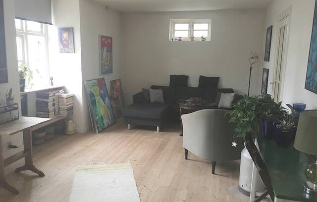 Copenhagen SV Apartment | Valby, lejlighed med adgang til have.