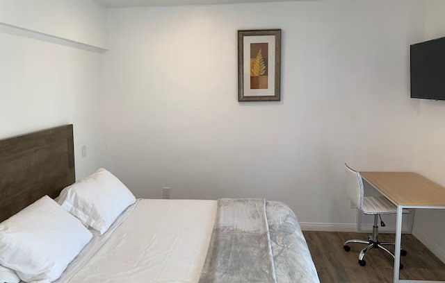 Washington Hotel | Room 2 at Pine Ave Inn