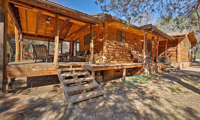 Whispering Pines Cabin | Rustic Cabin w/Fire pit-Steps from E. Verde River!