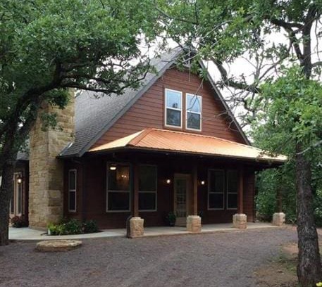 Medicine Park Cabin | Eagles Nest (Hot Tub)