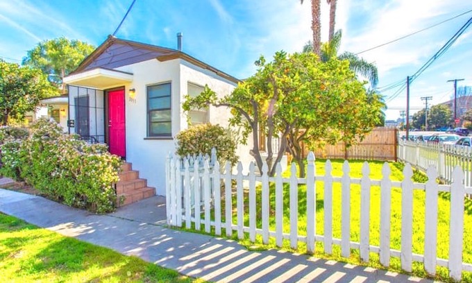 Bankers Hill House | 2051 Charming Cottage - Quick Walk to Little Italy & Gaslamp!