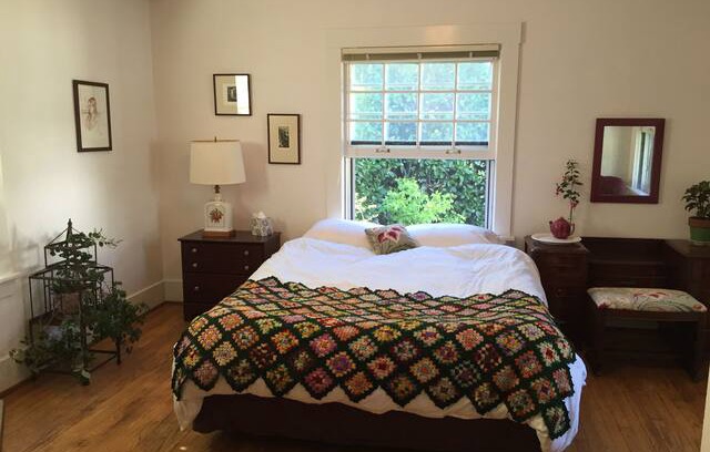 Richmond House | Secret Garden Guesthouse: quiet stay near Division