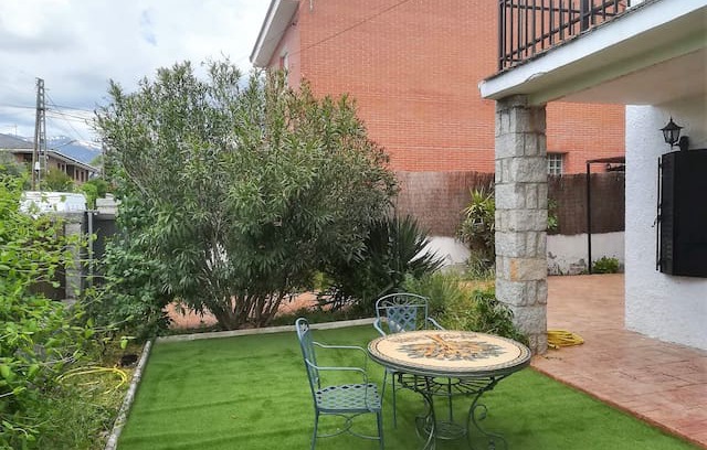 Soto del Real Villa | Chalet con jardín en Soto del Real (8 pax)