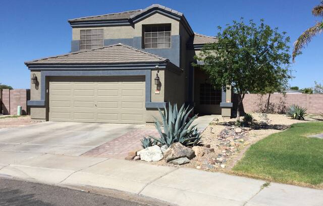 San Tan Heights House | Arizona living...Paradise in the desert.