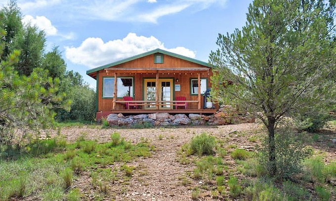 Seligman Cabin | "Rustic Charm" Cozy Cabin Near Grand Canyon