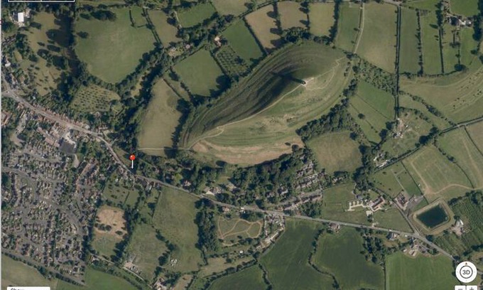 Glastonbury Cabin | St Michael's Cottage & Garden on Glastonbury Tor