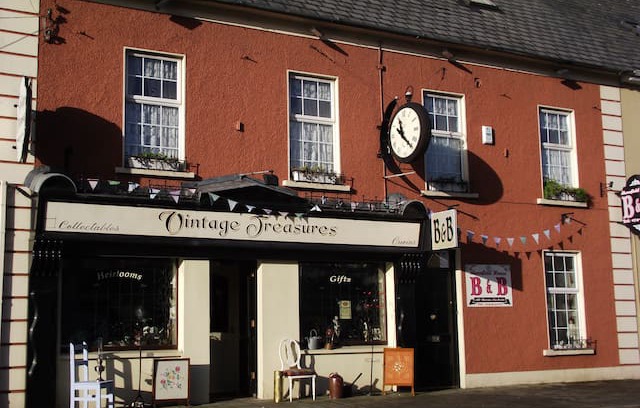 Stranorlar Bed & Breakfast | Showfield House Room 6