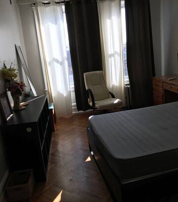 Flatlands Apartment | 2. Large private room in Marine Park apartment